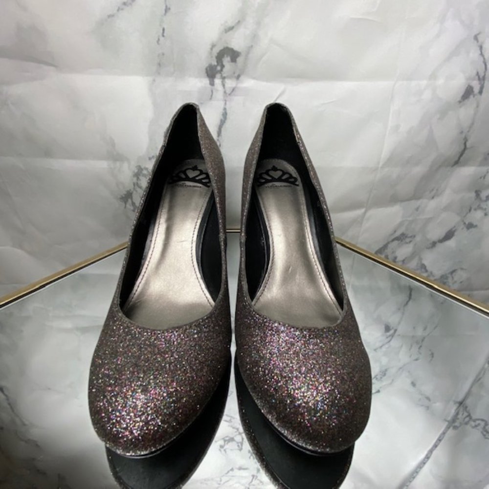 Fergalicious Utopia Glitter Pumps - Picture 3 of 8